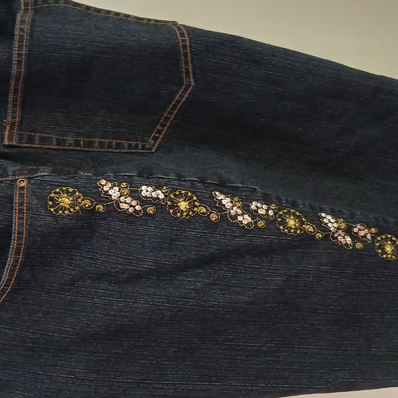 2/$15 Westport Vintage Plus Size Embellished Sequin Jeans - Picture 4 of 6